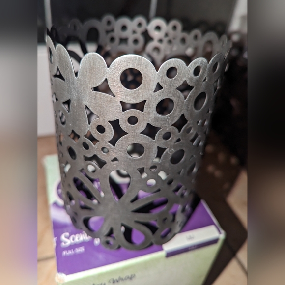 Scentsy "Lili" Warmer Wrap New in Box - Picture 4 of 7